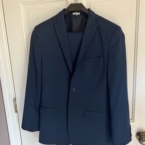 Calvin Klein Boys 2 piece suit - size 18